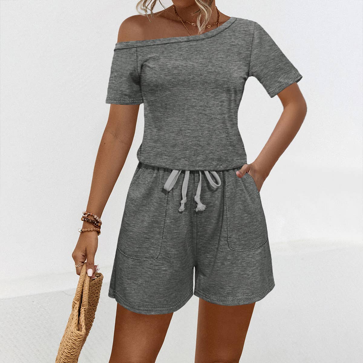 Off-the-shoulder short-sleeved lace-up jumpsuit