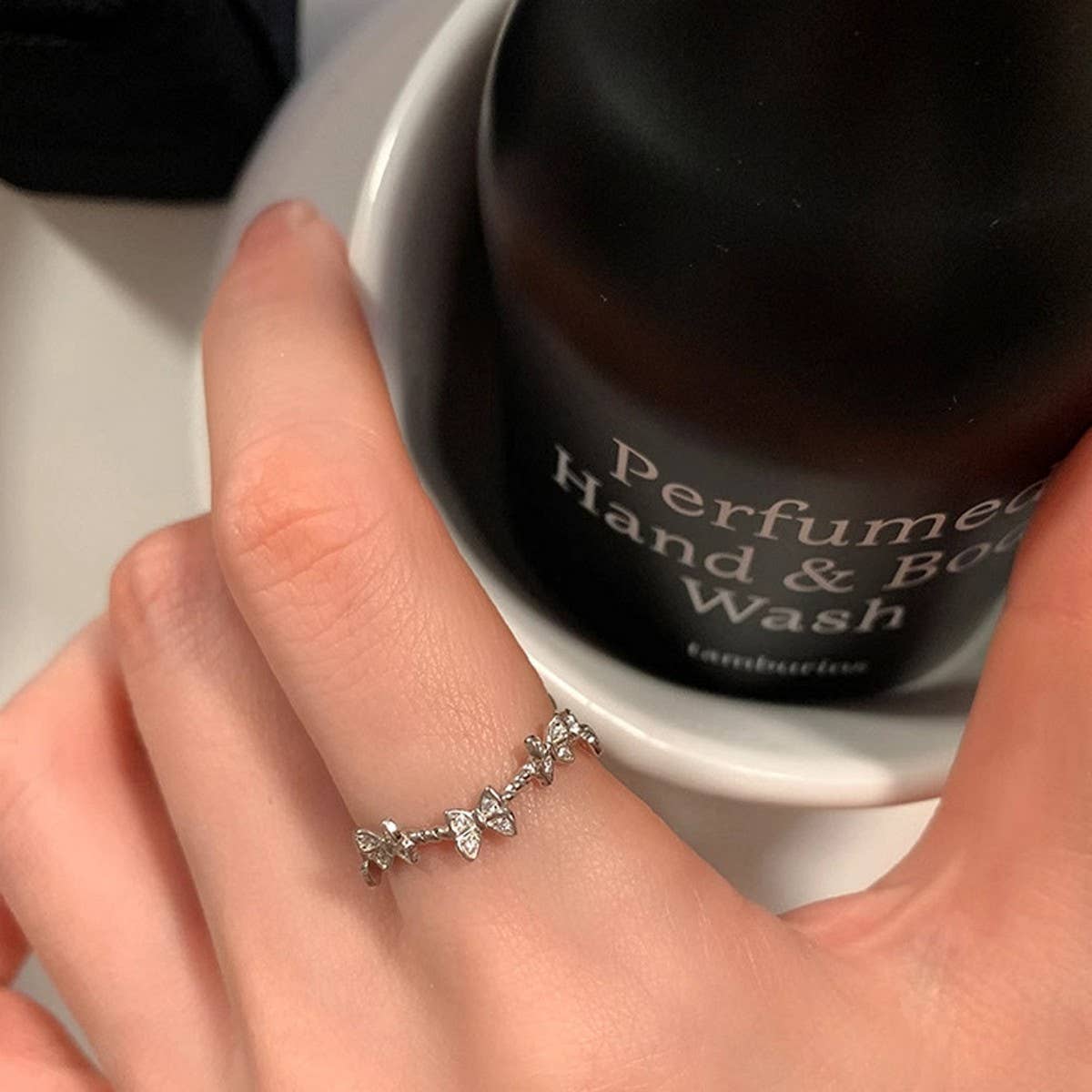 HIGH-END AND ELEGANT BUTTERFLY RING FOR WOMEN