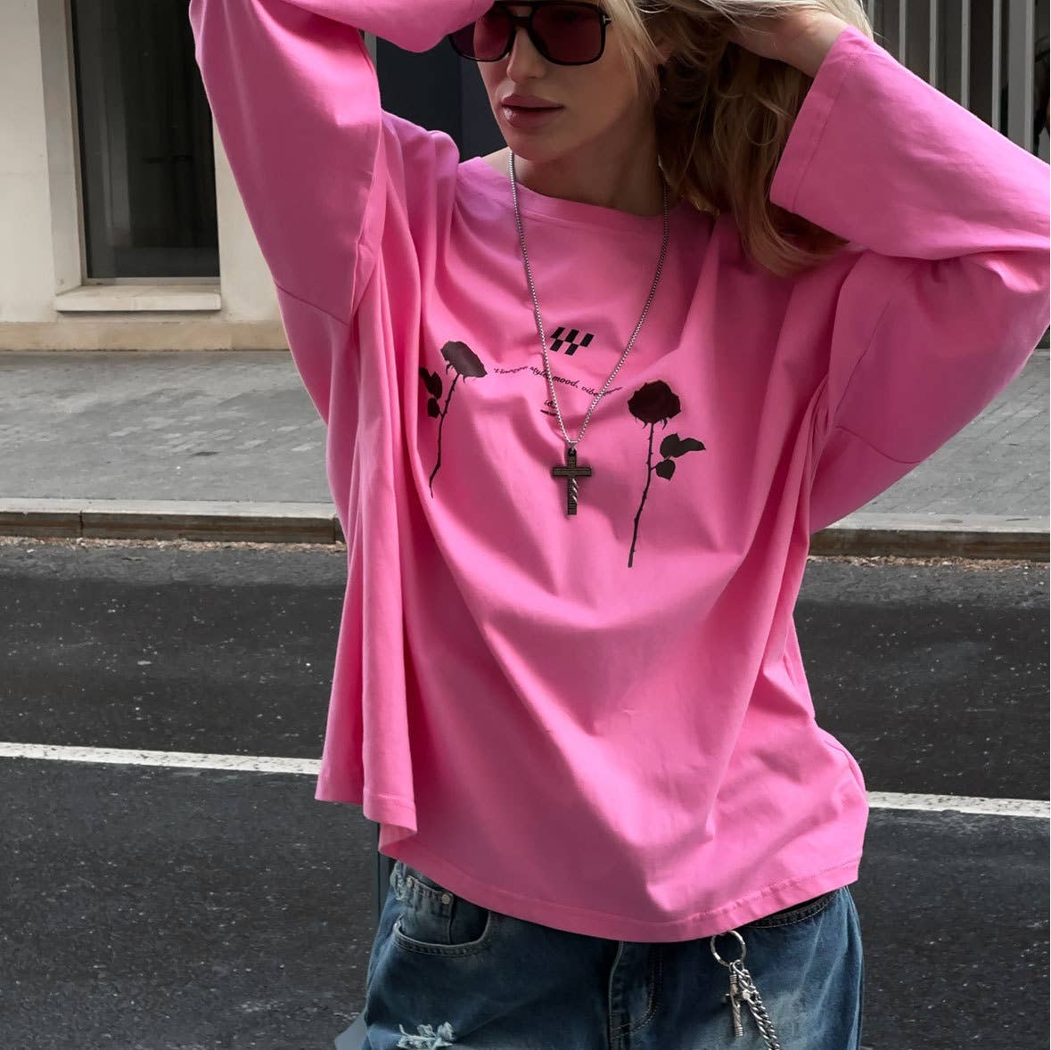 Round-neck rose printed long sleeve knit sweater