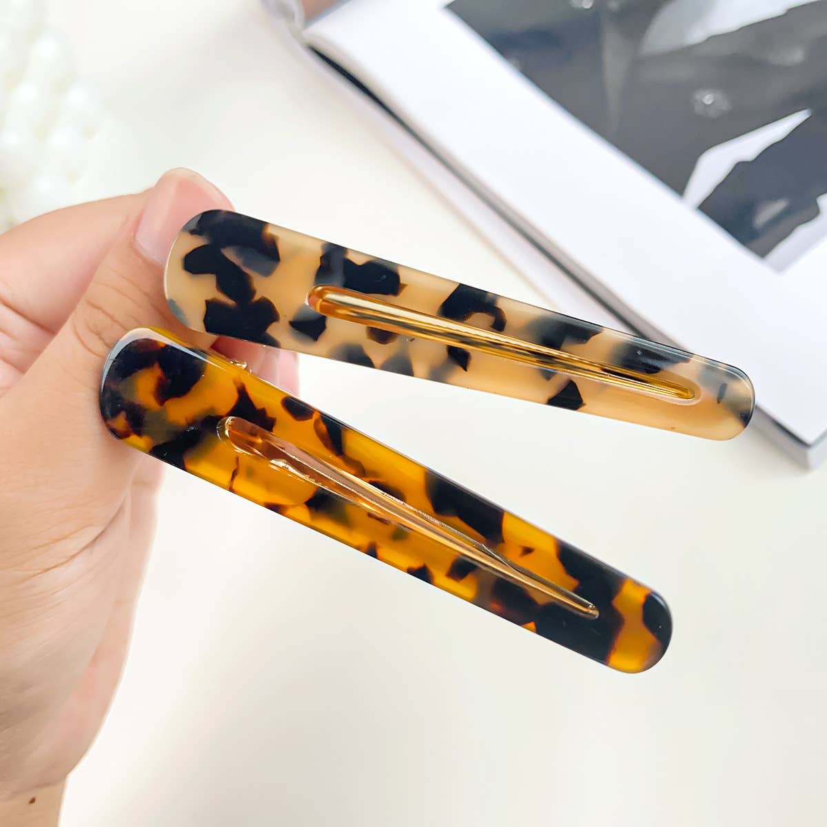 Teardrop duckbill shaped acetate plate hair clip