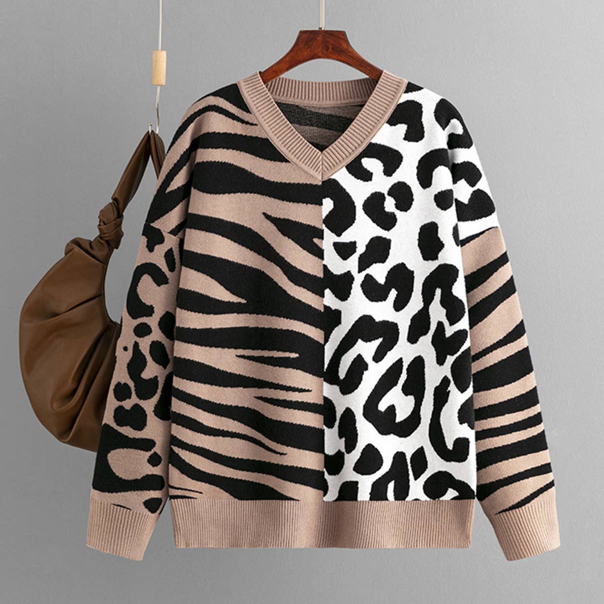 LEOPARD PRINT PATCHWORK MIXED KNIT SWEATER