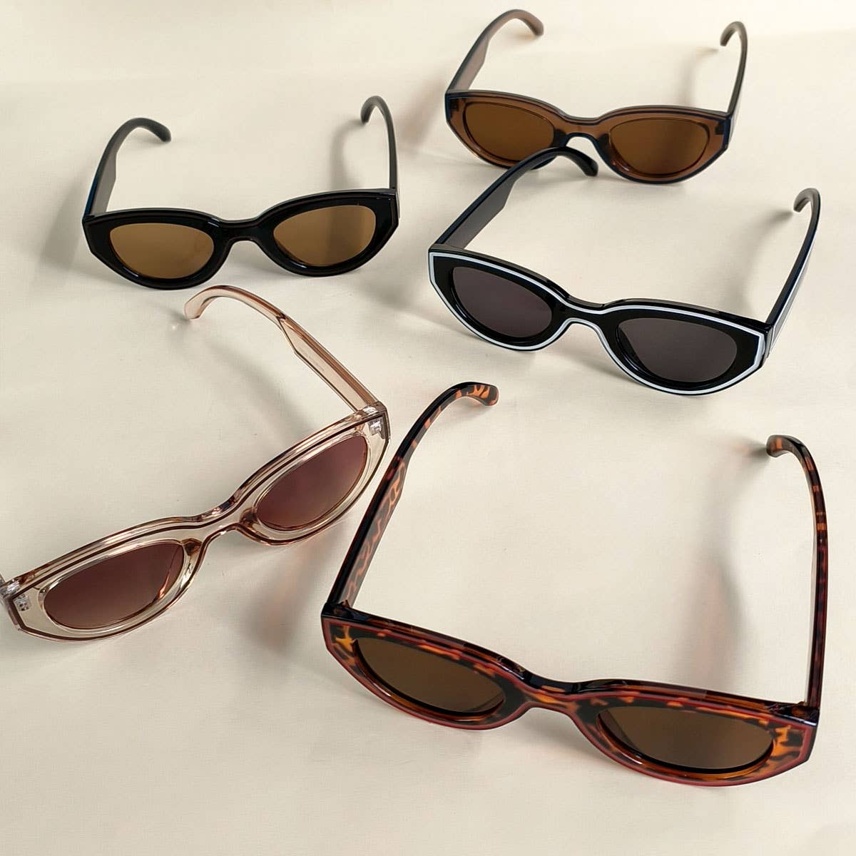 PAINTED CAT-EYE SUNGLASSES_CWASG0420