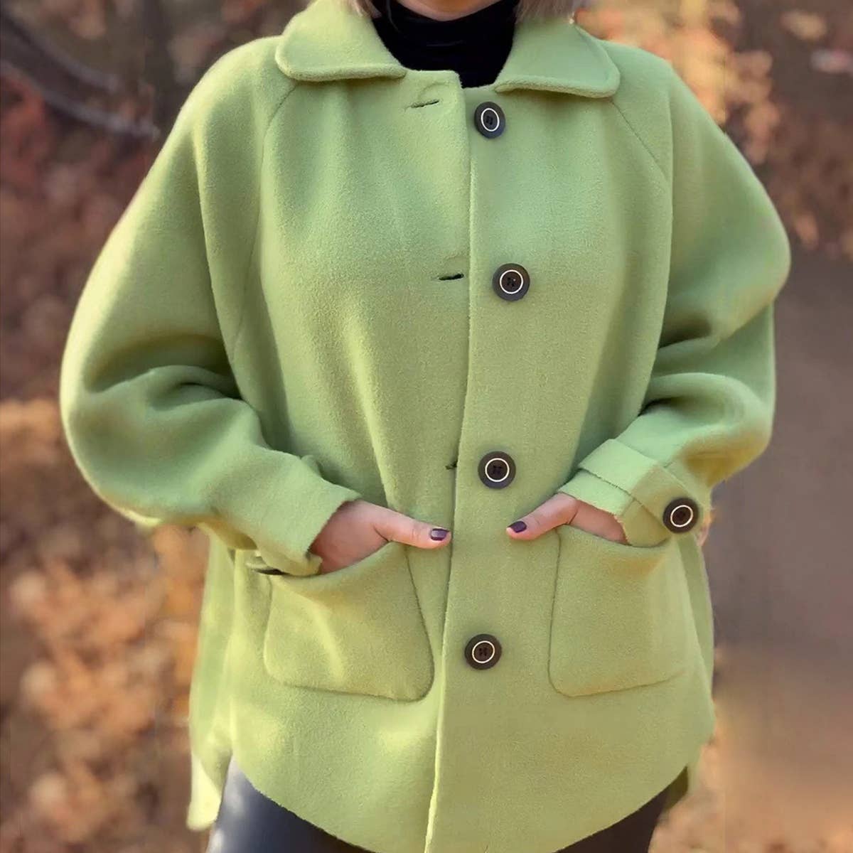 SINGLE-BREASTED WOOLEN COAT WITH LOOSE POCKETS