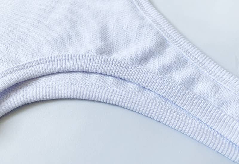 TRIM RIBBED TREND ONE-SHOULDER TANK TOP