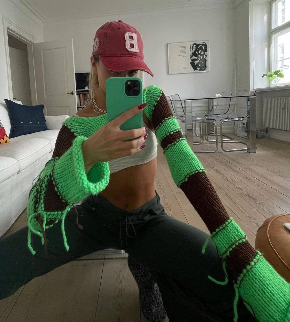 HOLLOWED-OUT KNITTED LONG-SLEEVED COMB SHAWL