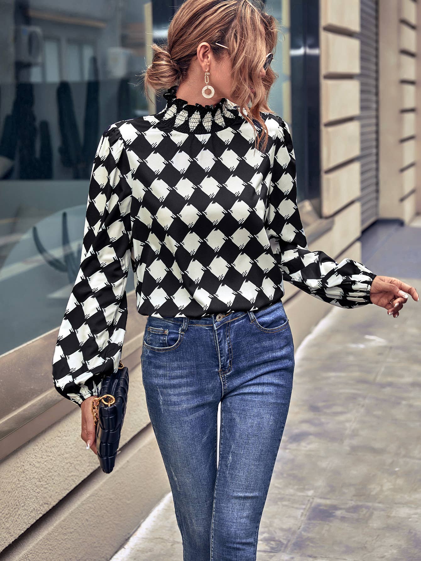 Fashion versatile round-neck checked shirt
