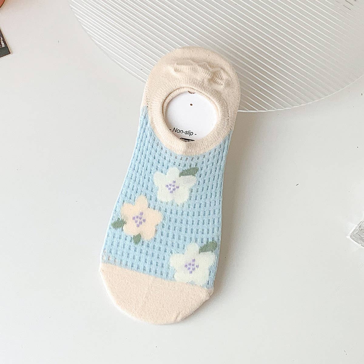 WOMEN CARTOON INVISIBLE HOLLOW SOCKS