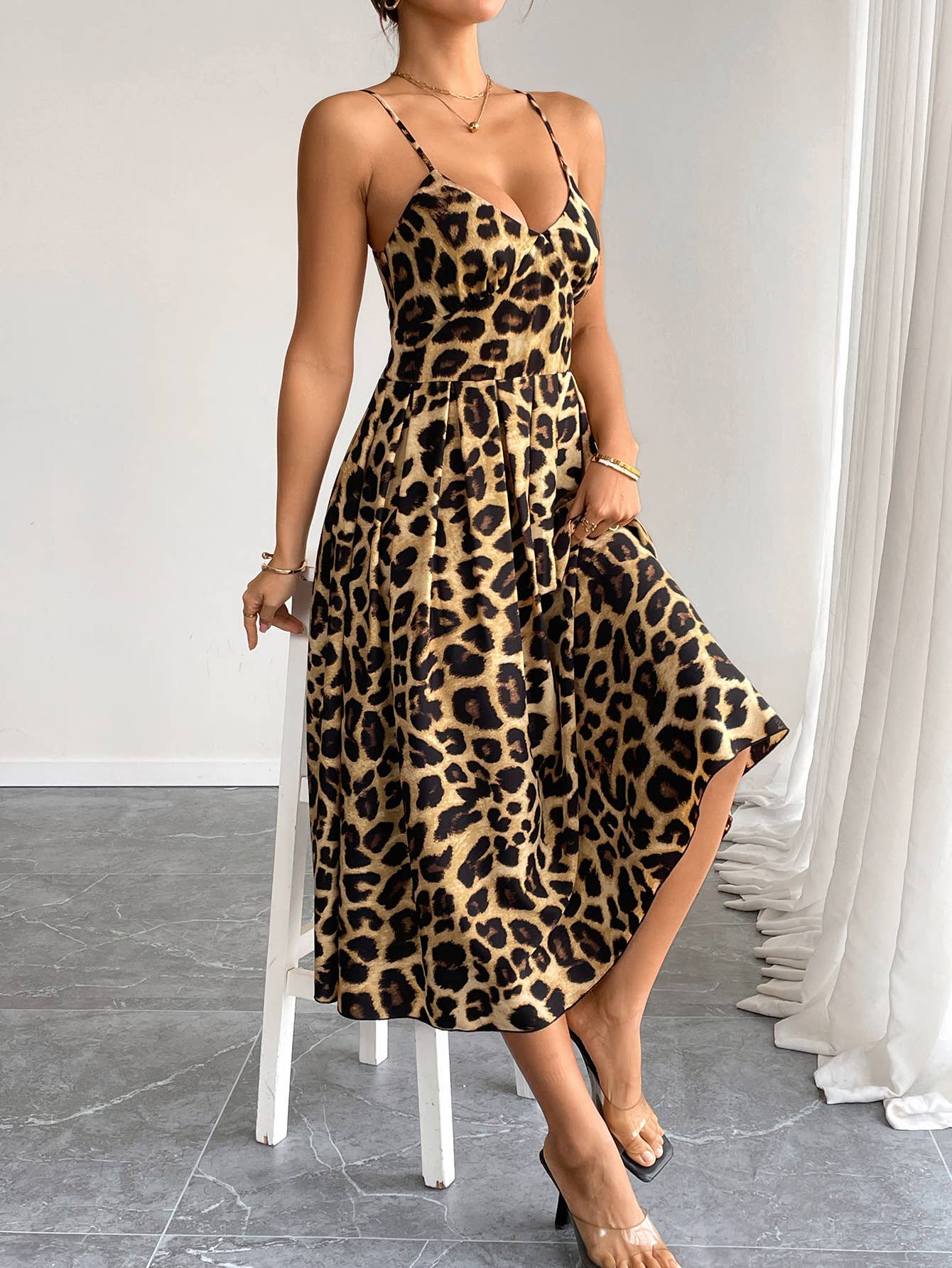 Stylish,sexy elegant leopard print halter dress