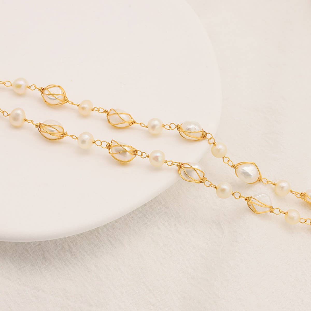 HIGH-END ALL-MATCH NATURAL PEARL SWEATER NECKLACE