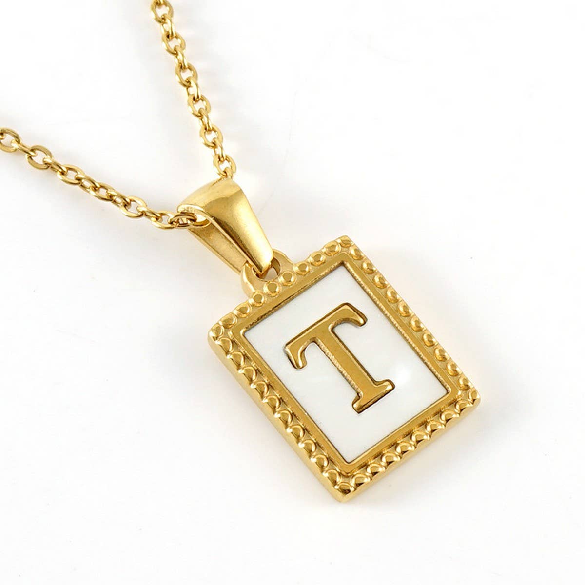 18K GOLD STAINLESS STEEL LETTER SHELL NECKLACE_CWAJE0685