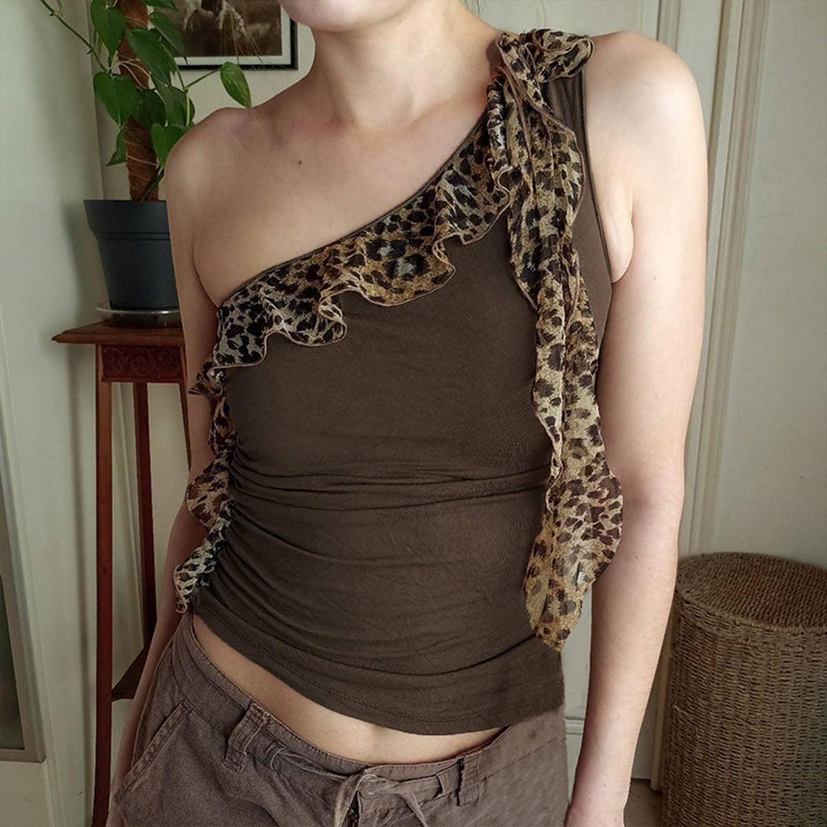 Leopard print spliced wooden ear trim vest