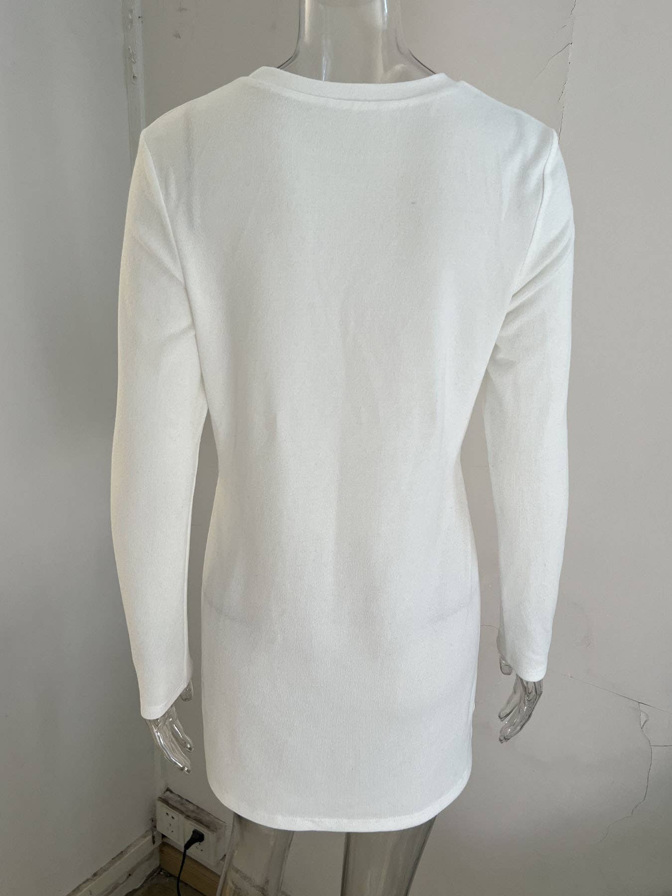 SOLID COLOR CREW NECK SHIRT WITH SPLIT SIDES HEM