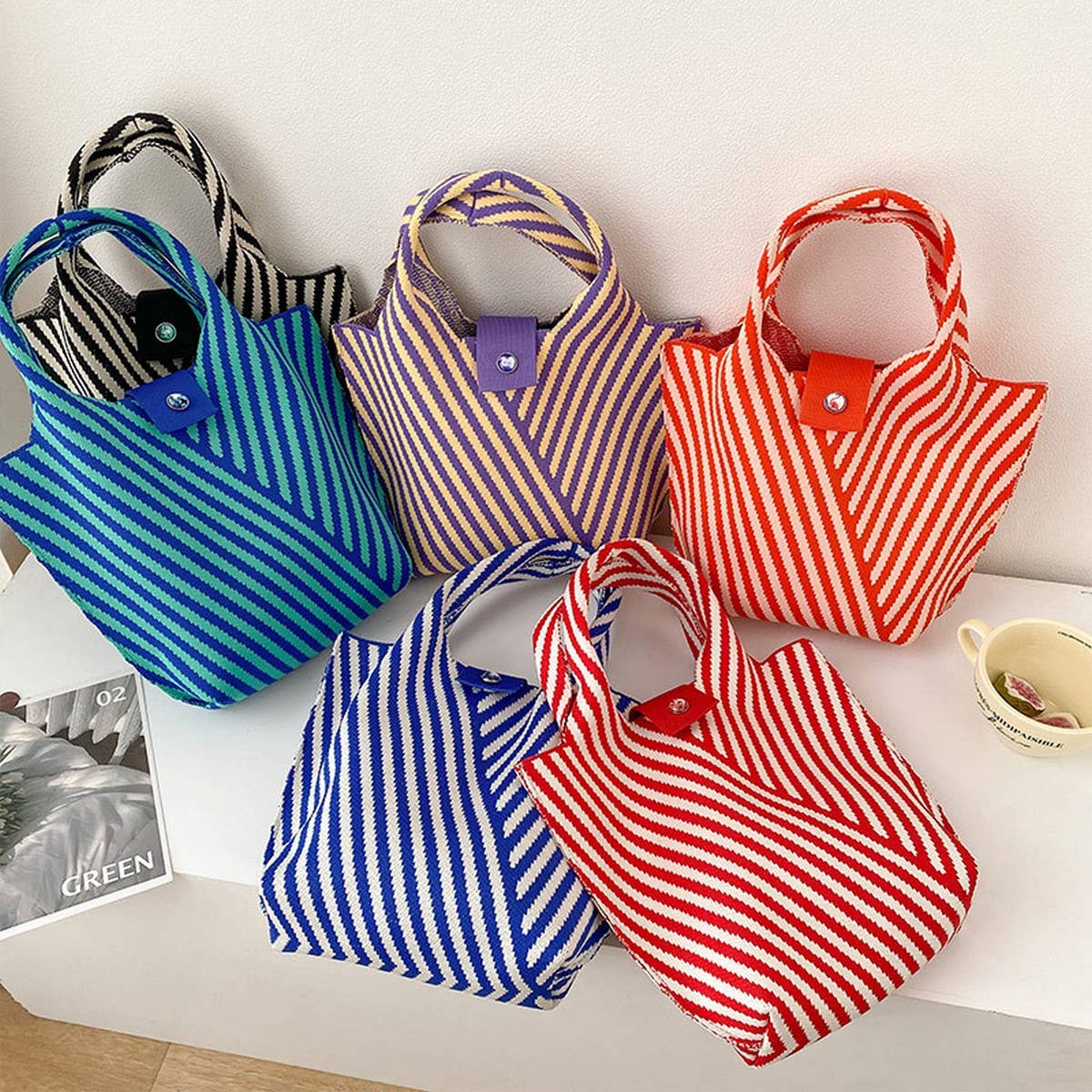 WOMEN KNITTED STRIPED SHOULDER HANDBAG_CWAB1522