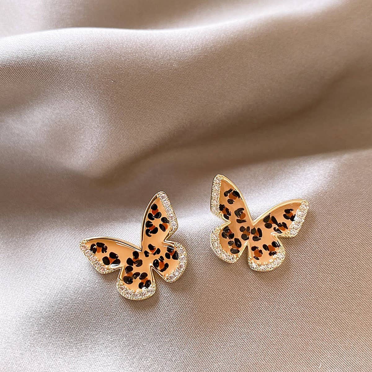 ZIRCON BUTTERFLY NICHE RETRO EARRINGS_CWAJE2458