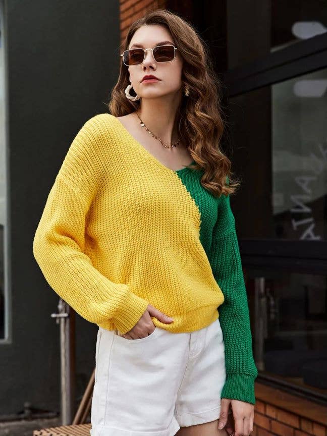 LONG SLEEVE COLOR CONTRAST V-NECK SWEATER