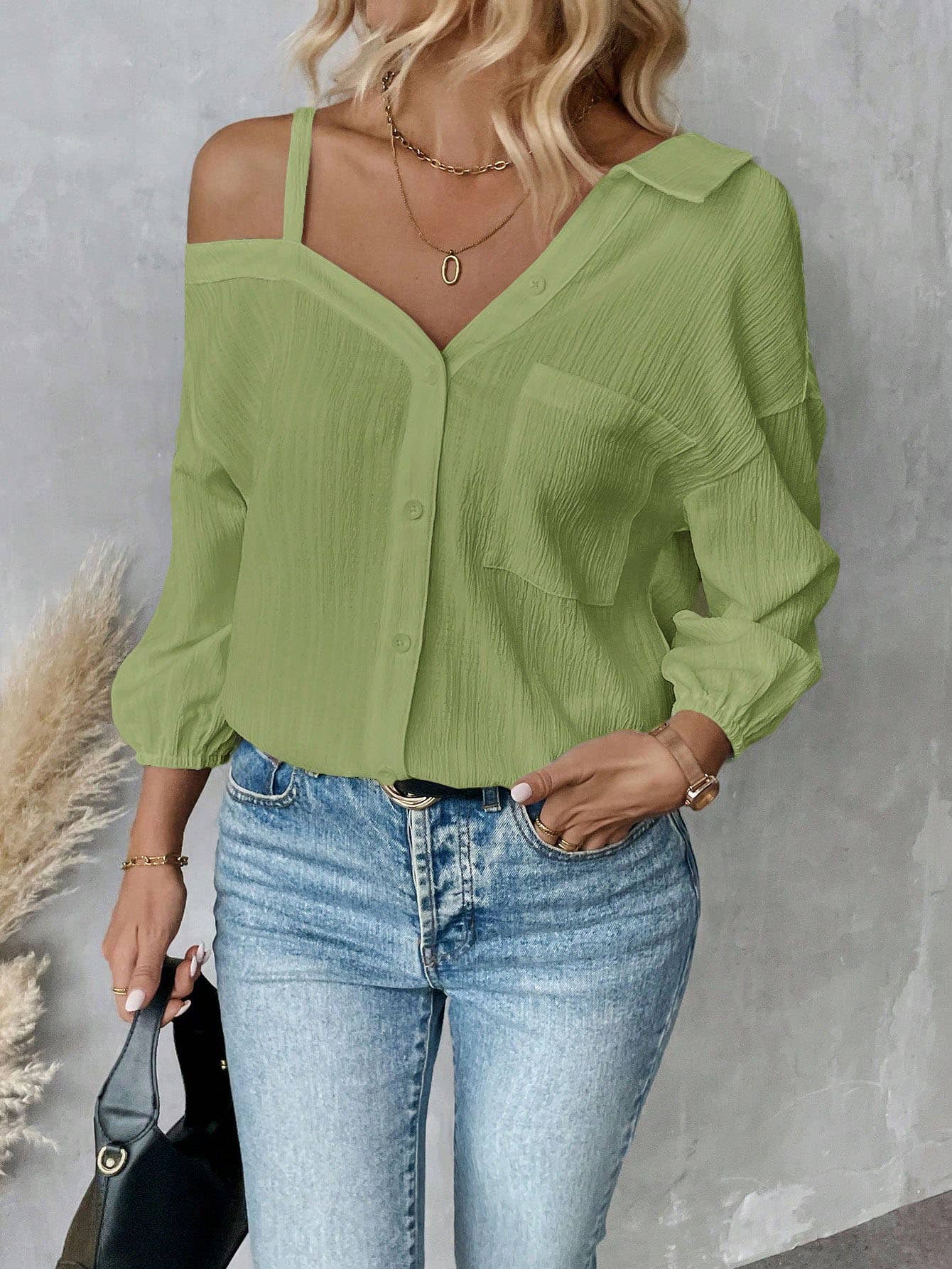 Lapel off-the-shoulder single breasted shirt