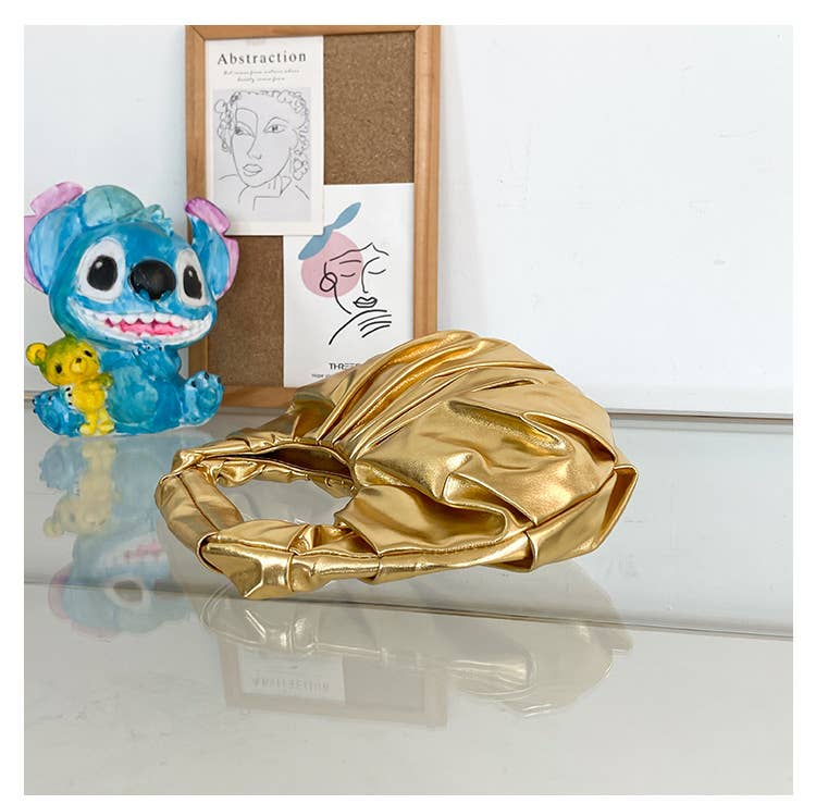 Fashionable individual versatile pleated handbag