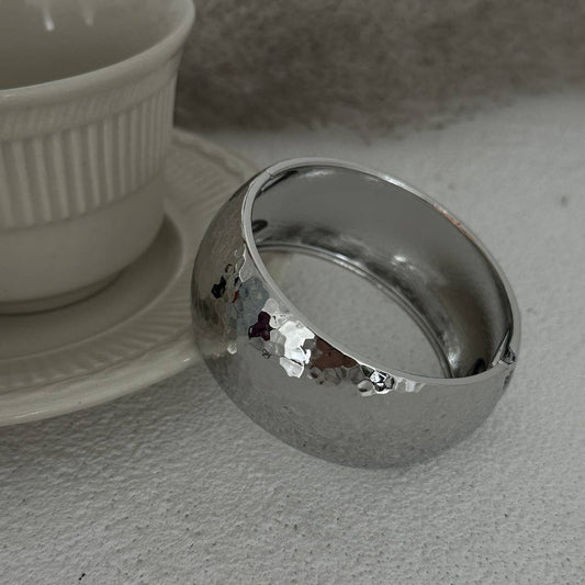 Hip-Hop Glossy Spring Cuff Bracelet for Womens