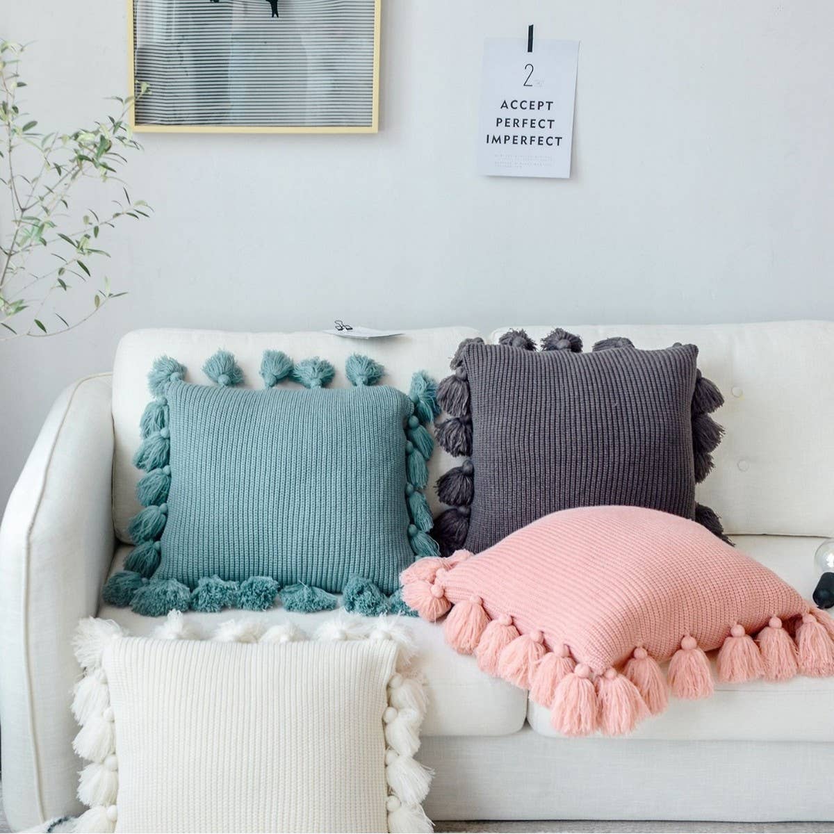 CREATIVE SOLID COLOR TASSEL WOOL THROW PILLOW