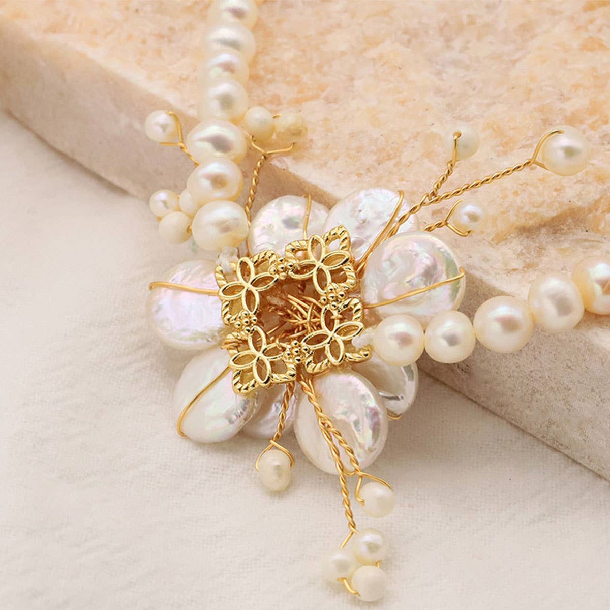NATURAL FRESHWATER PEARL PETAL NECKLACE