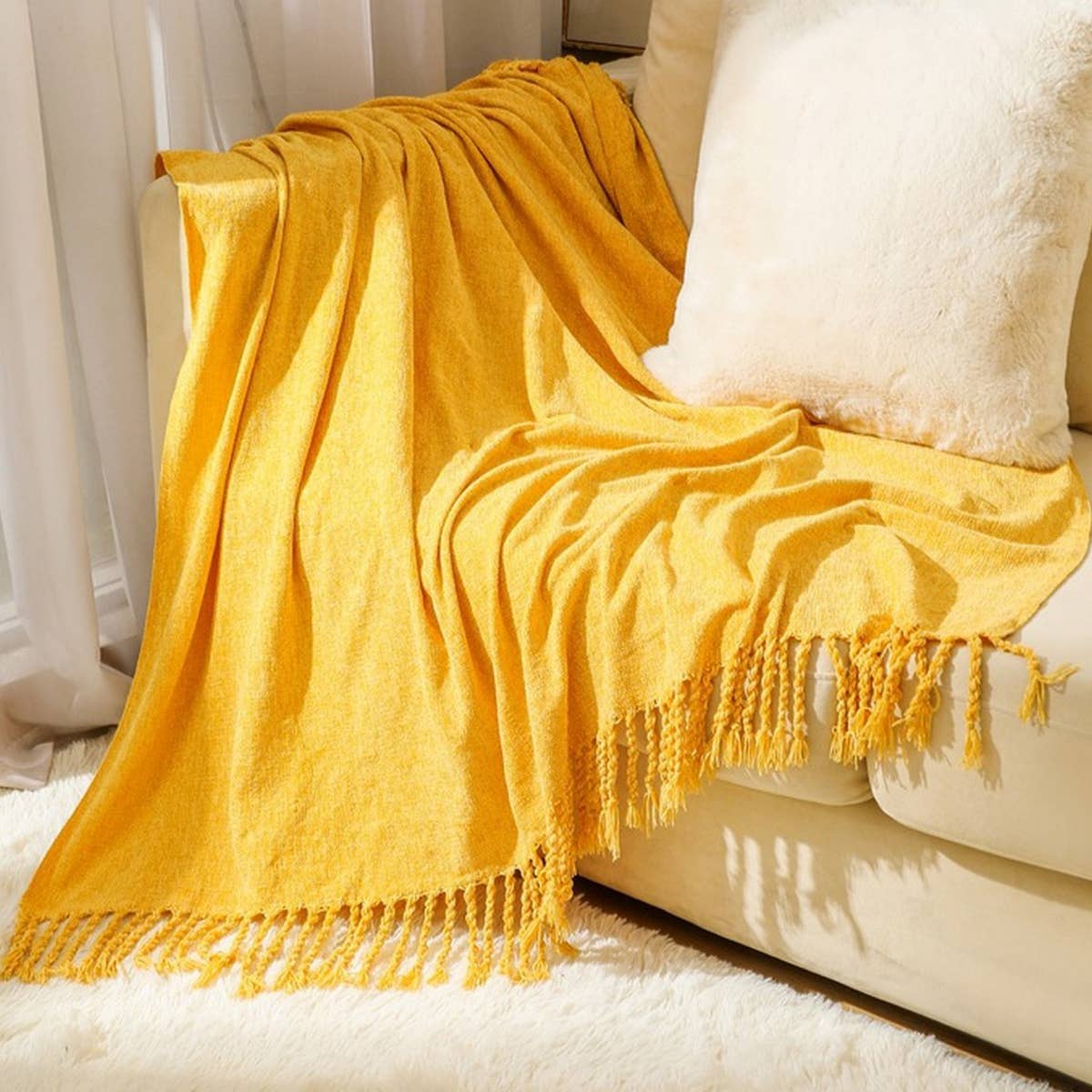 FRINGED SOFT AND WARM KNITTED BLANKET