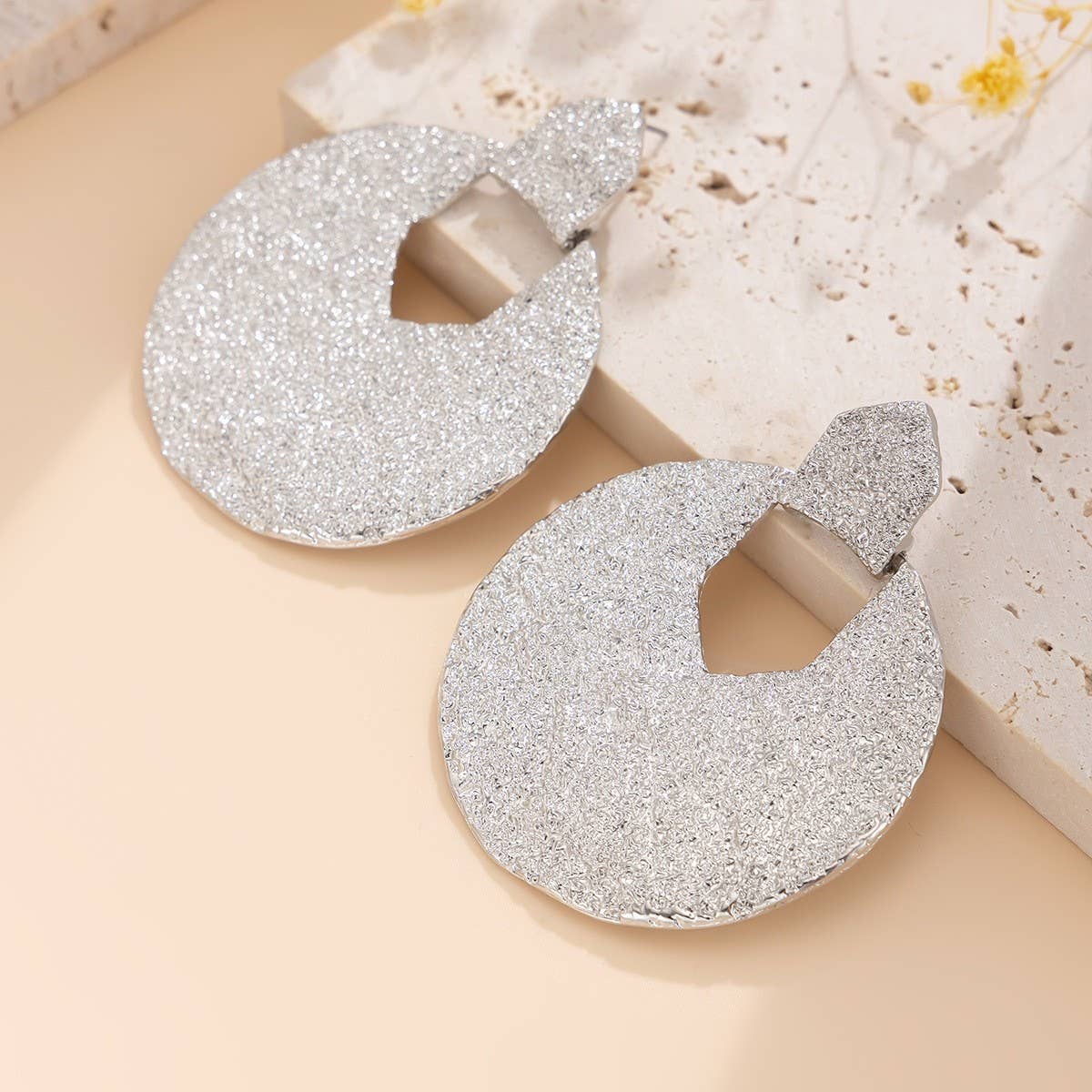 FASHIONABLE COMMUTING IRREGULAR TEXTURE EARRINGS