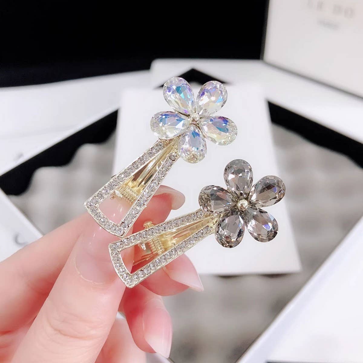SHINY CRYSTAL FLOWER DIAMOND CLIP DUCKBILL CLIP