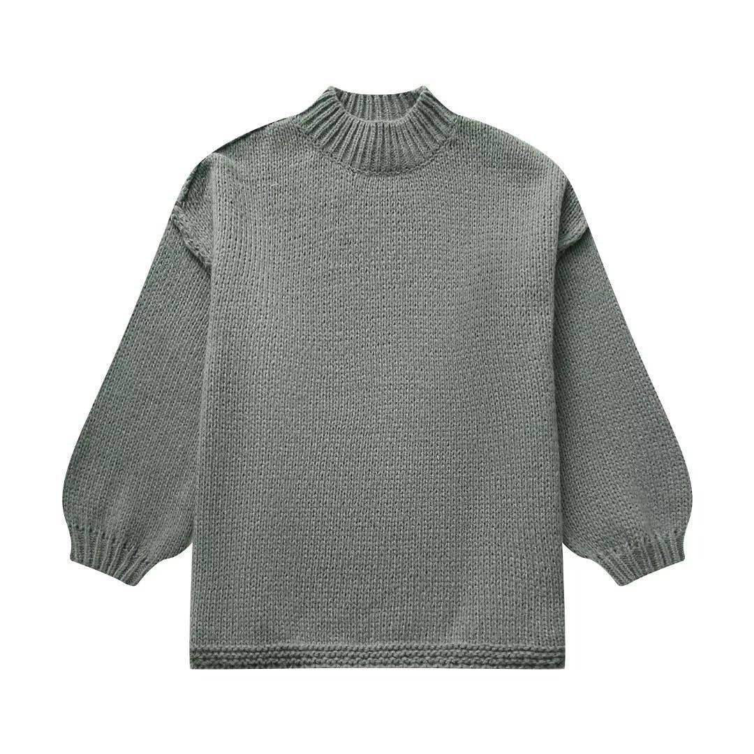 Simple and thin round-neck knitted sweater