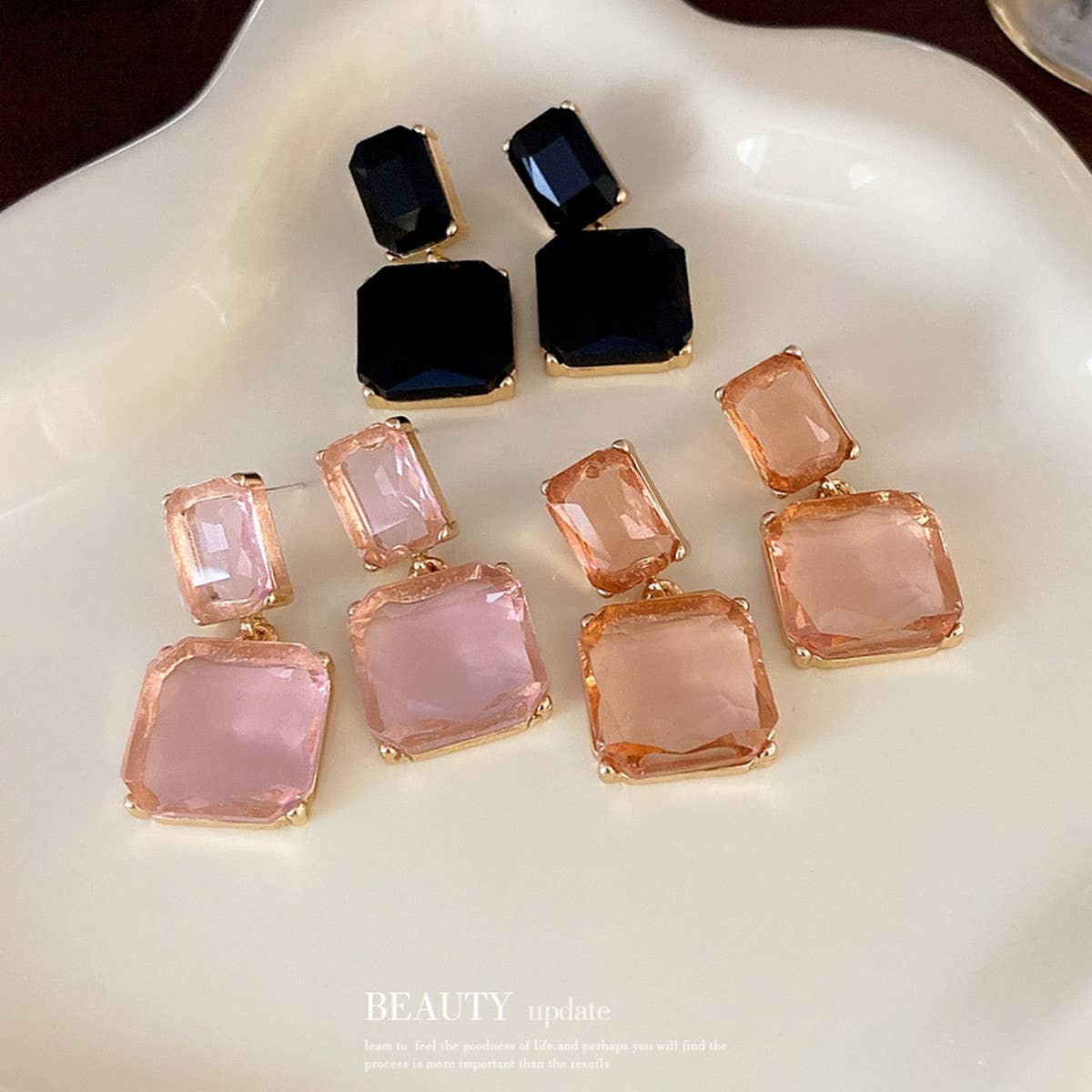 SIMPLE HIGH-END TRANSPARENT CUBE CRYSTAL EARRINGS_CWAJE2321