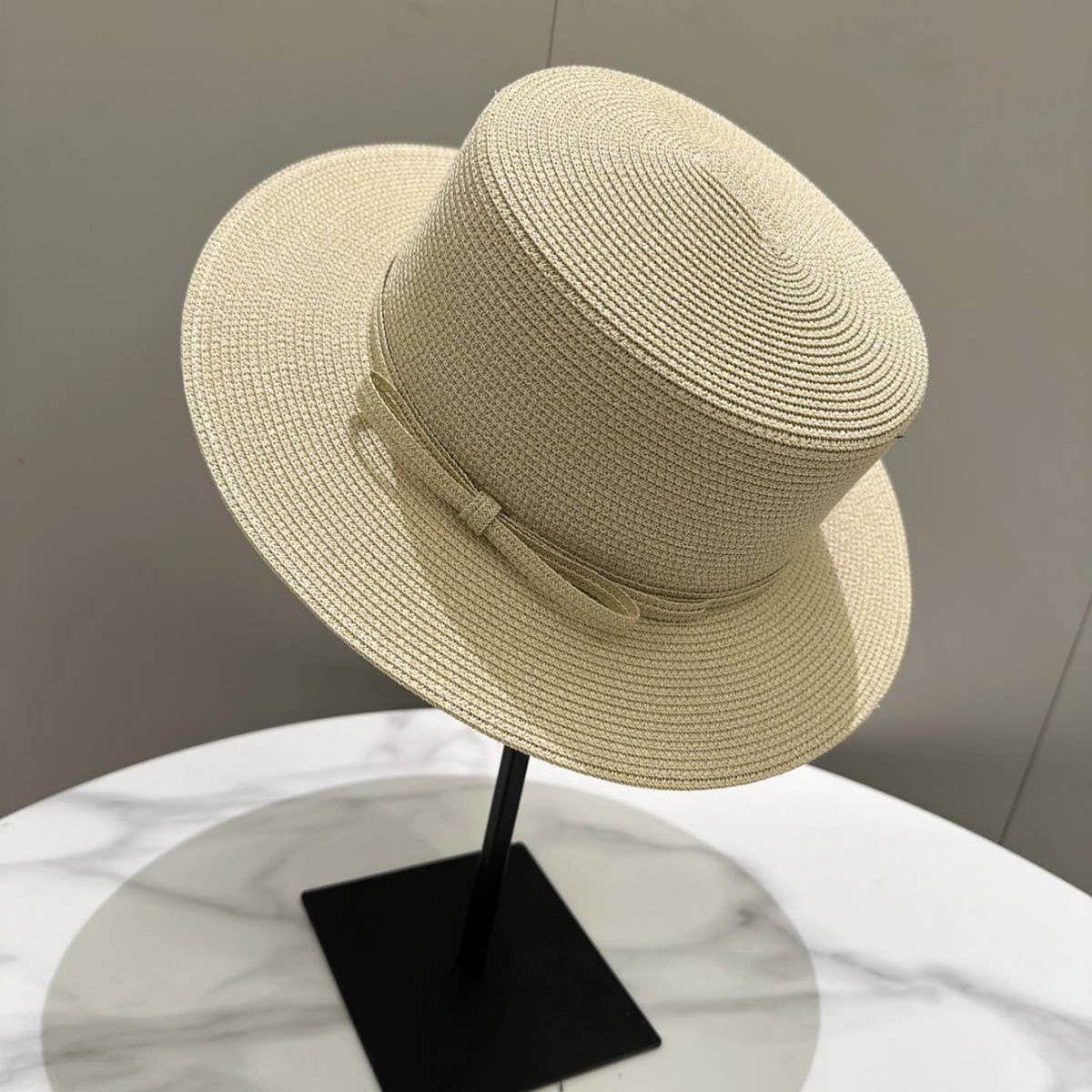 Solid color simple bow flat top straw hat_CWAH3598