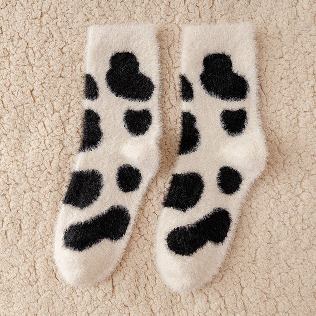 CUTE WARM SEASON LINT-FREE FLOOR SOCKS