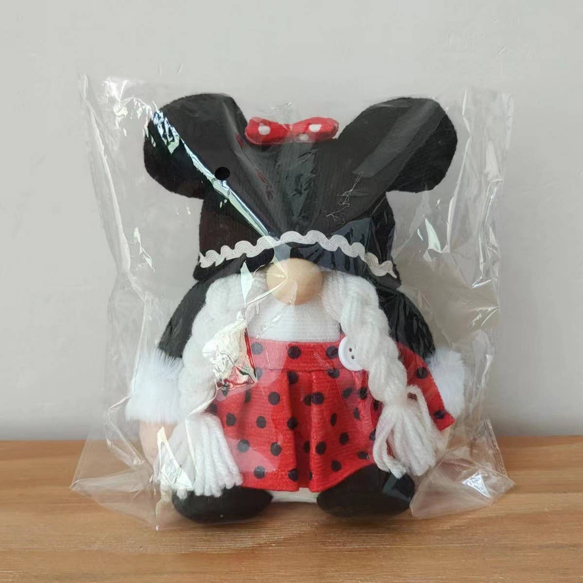 CWMM10272_VALENTINE CARTOON GNOME COUPLE PLUSH WITH HEART