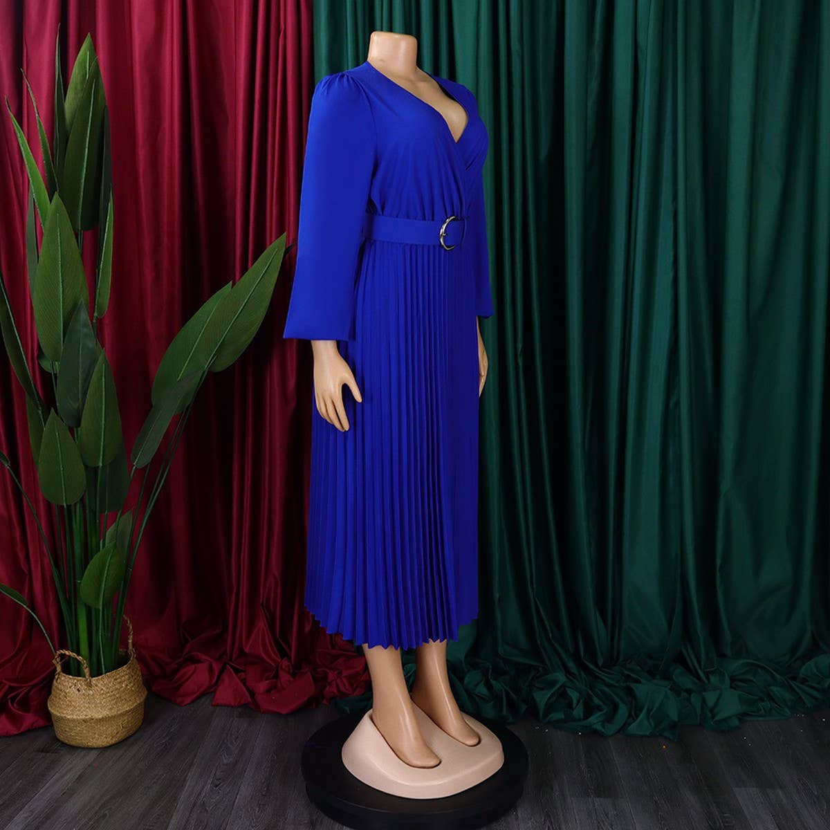 FASHION LONG SLEEVE V-NECK PLEATED MIDI DRESS_CWDMD3669