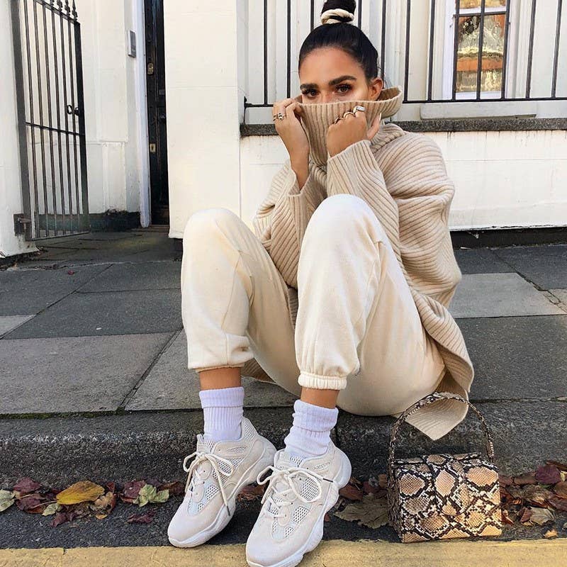 Solid-color high-neck loose knitted sweater