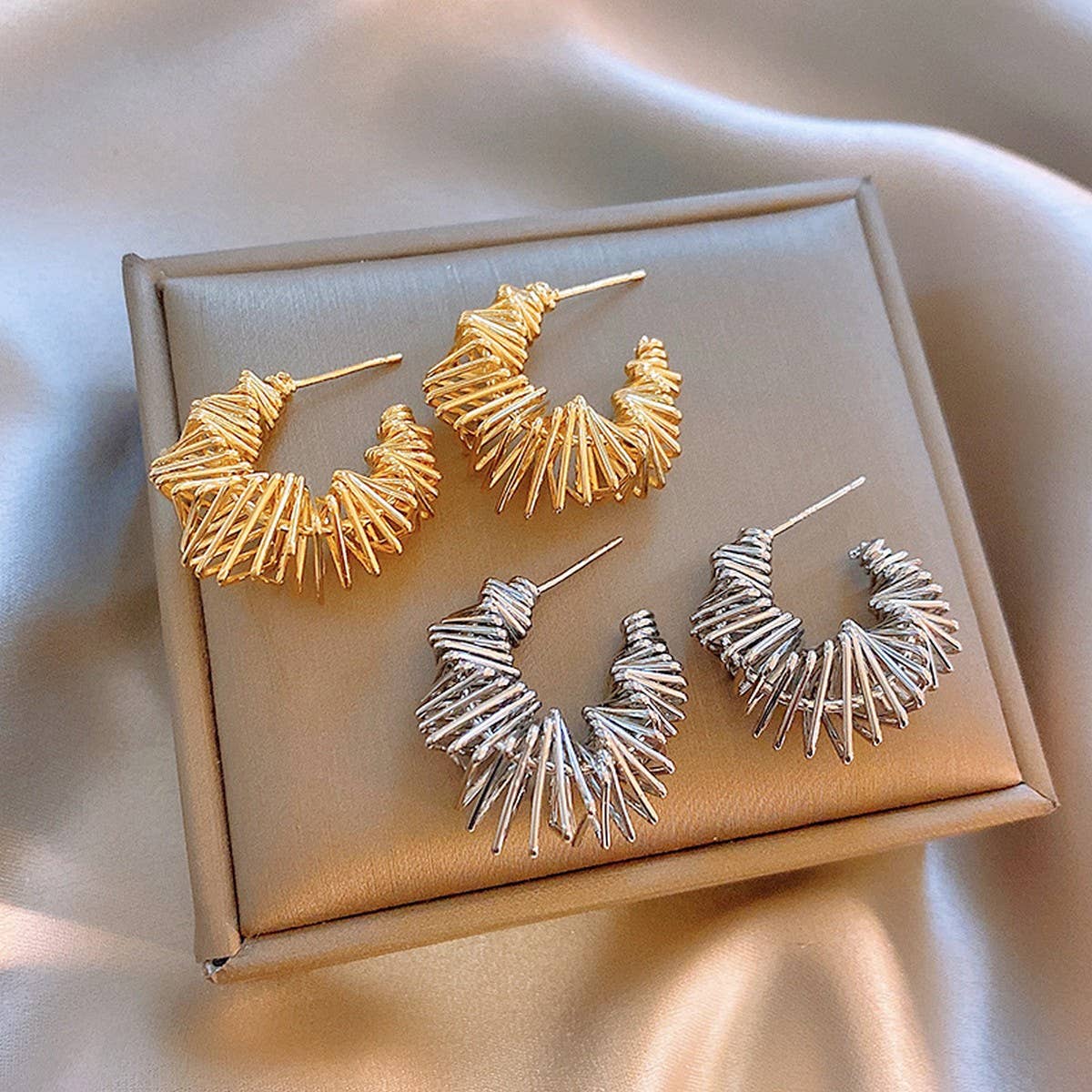 TWISTED HOLLOW C SHAPE FASHION EARRINGS