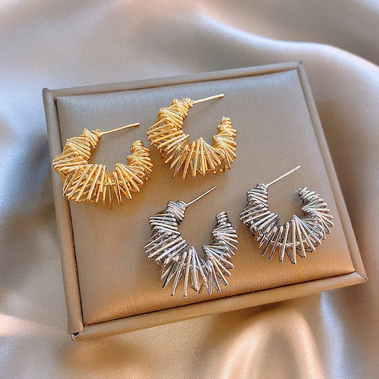 TWISTED HOLLOW C SHAPE FASHION EARRINGS