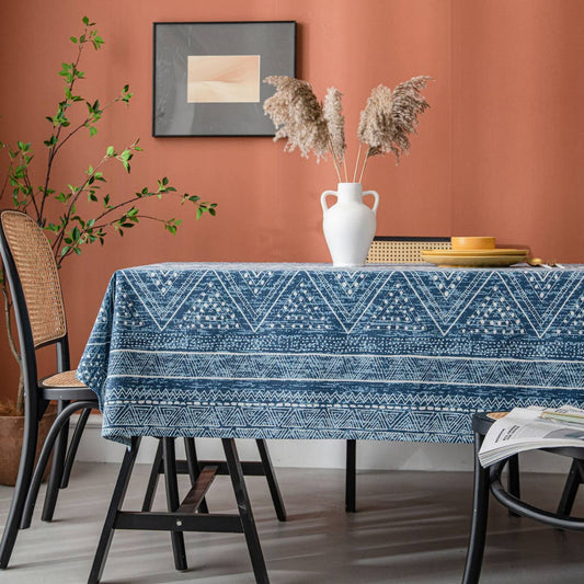 GEOMETRIC TRIANGLE PRINT TABLECLOTH