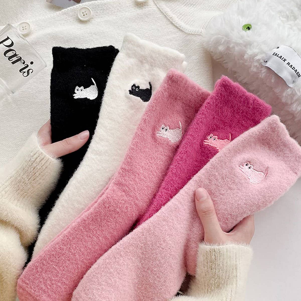 NEW STYLE EMBROIDERED CAT WARM MID-CALF SOCKS_CWMS0798