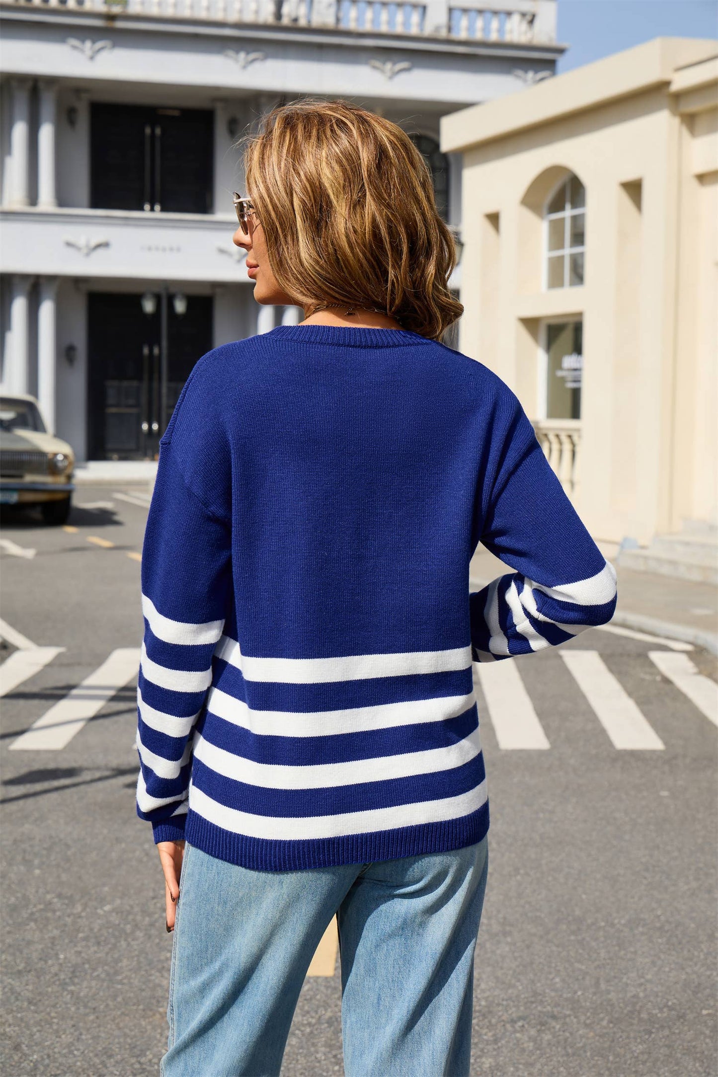 Round-neck, long-sleeved and striped sweater