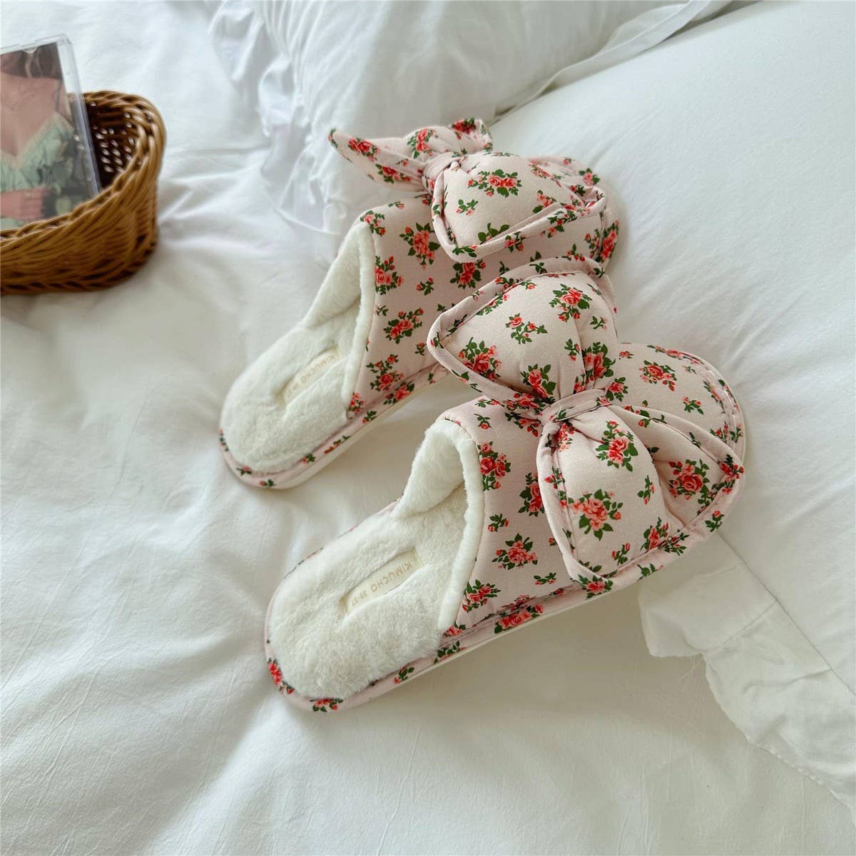 BOWKNOT WINTER PLUSH OPEN-TOED HOME SLIPPERS_CWMM2975