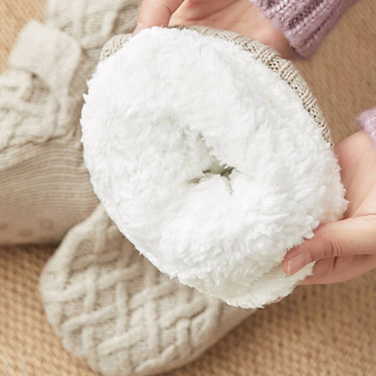 WINTER CHRISTMAS LEG COVERS PLUSH INDOOR SLIPPERS