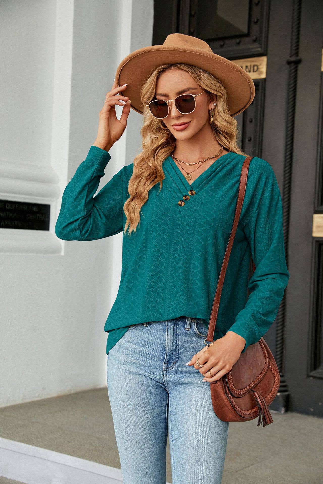 SOLID COLOR V-NECK BUTTON LONG-SLEEVED T-SHIRT
