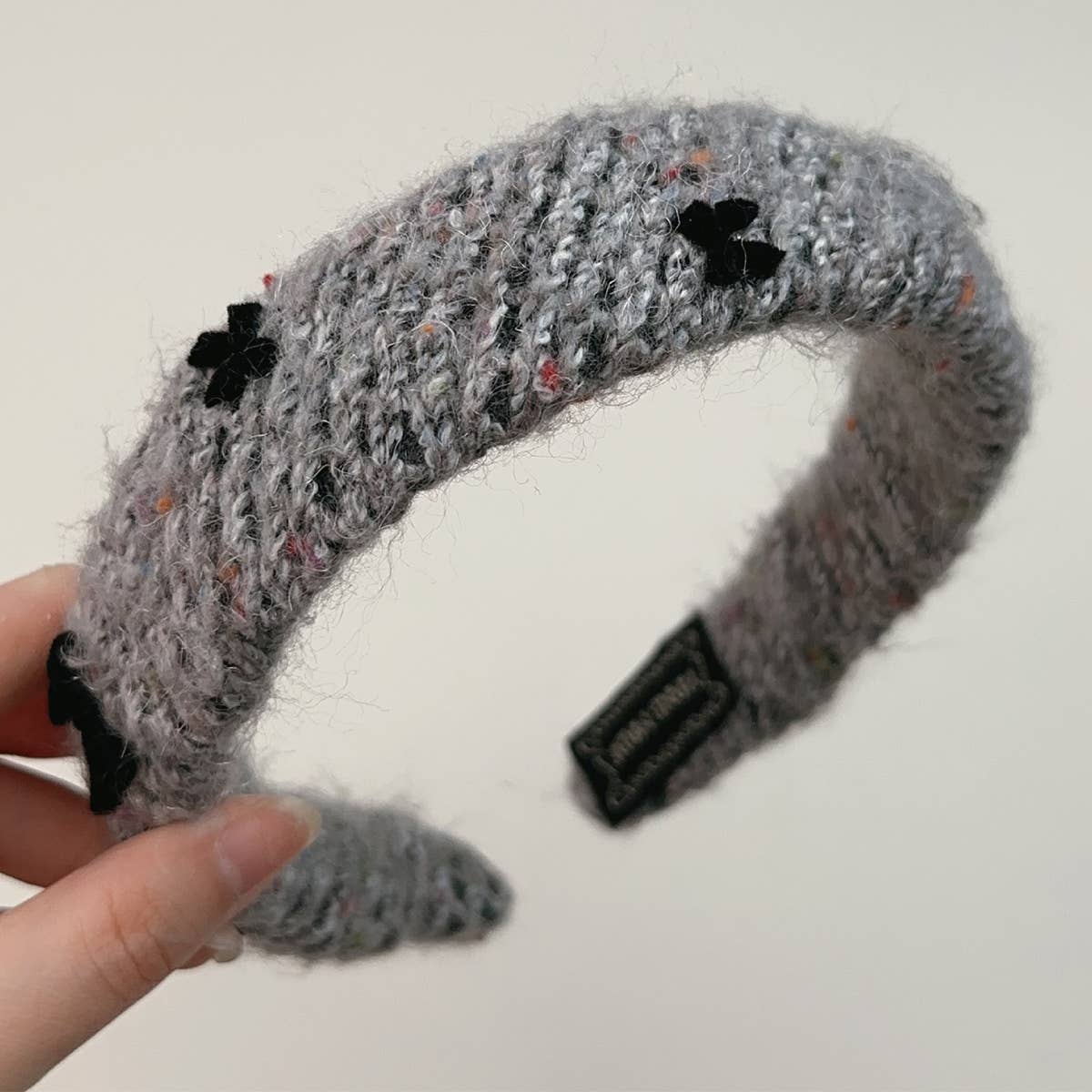 GREY WOOL HEAD HOOPS HAIR BUNDLE SENIOR SENSE