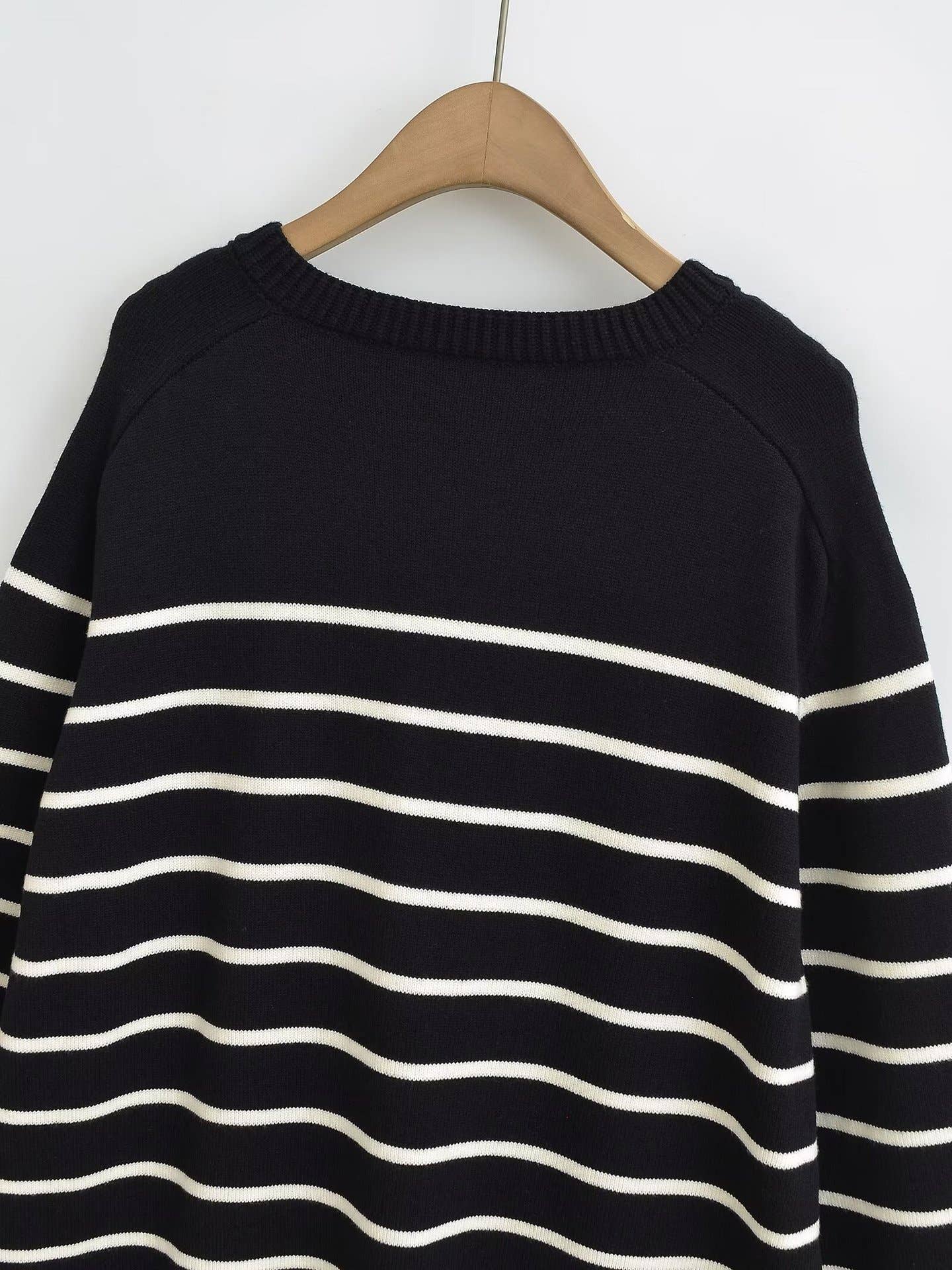 STRIPED LONG-SLEEVED SINGLE-BREASTED CARDIGAN