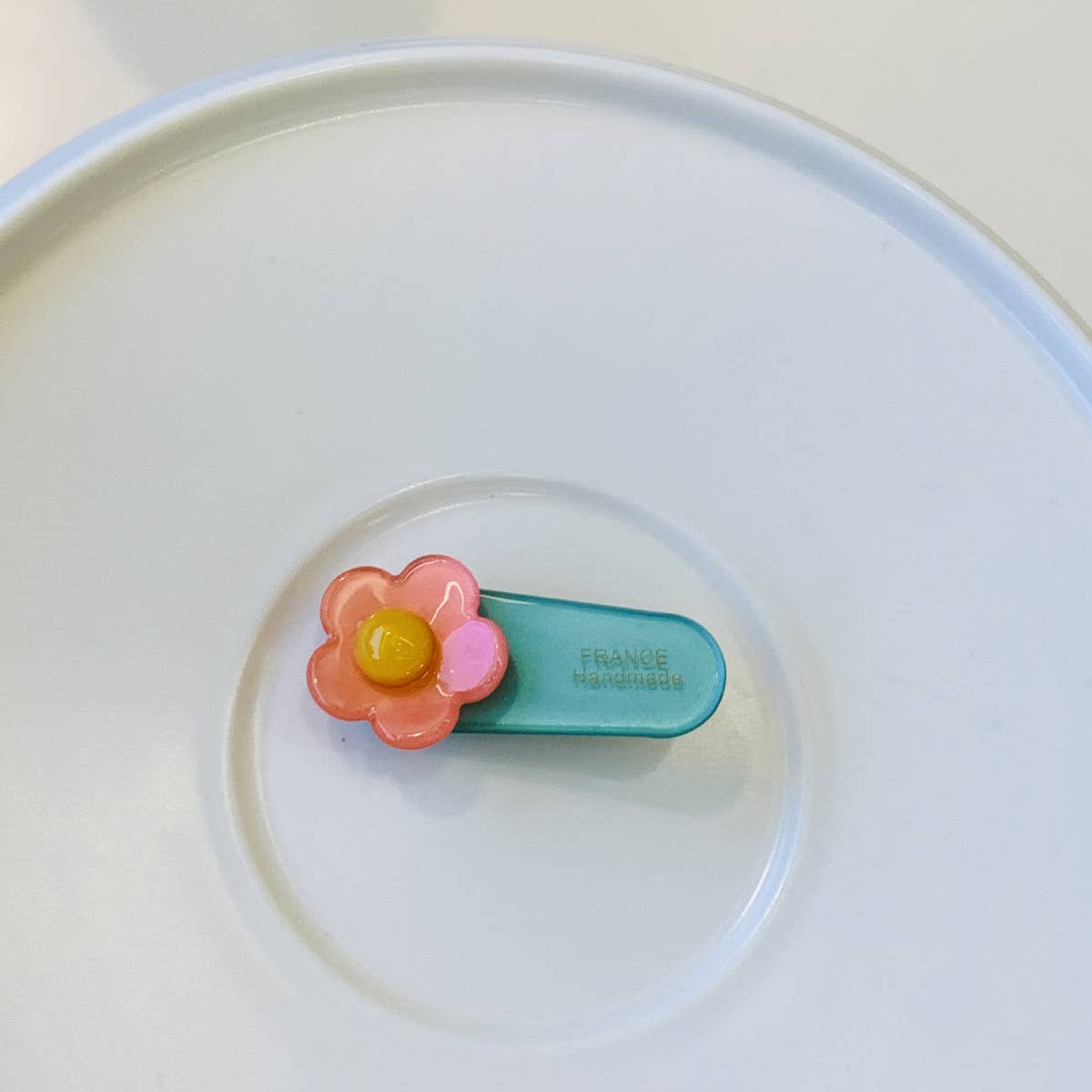 CWAHA4509_CUTE EDGE CLIP WITH SMALL FLOWER HAIR CLIP