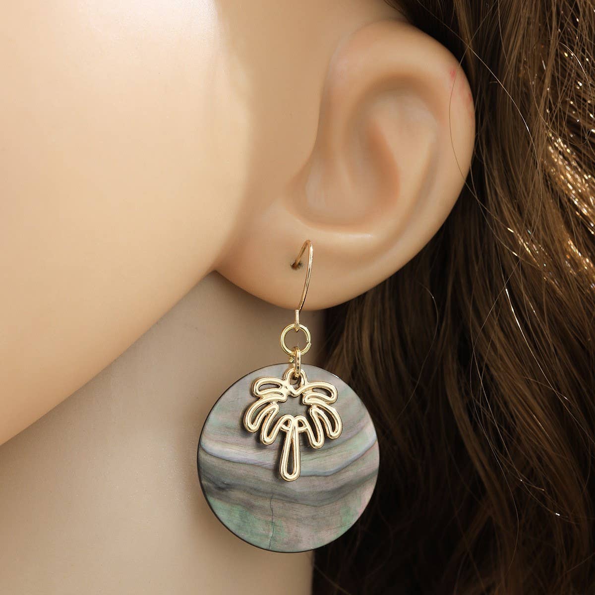 NATURAL BLACK SHELL DISC COCONUT TREE EARRINGS