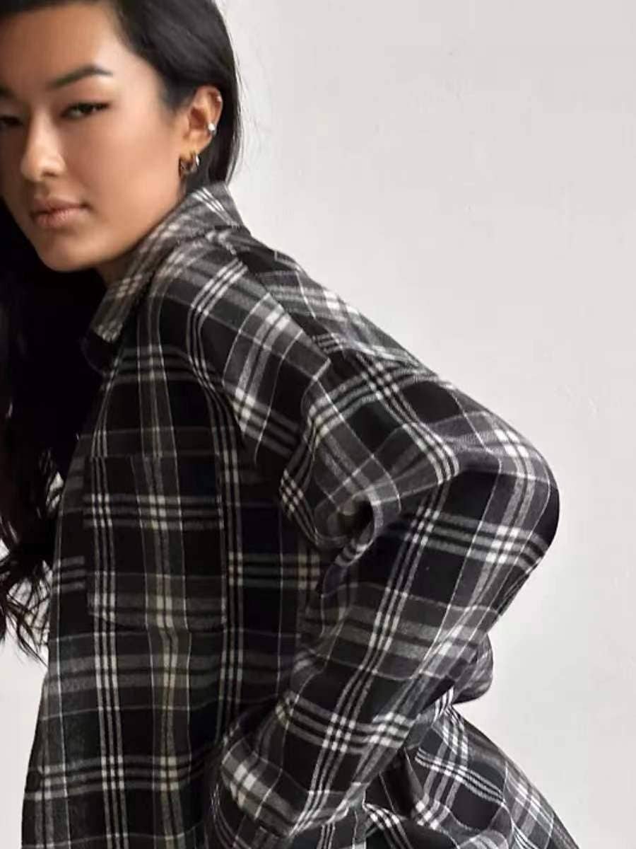 VINTAGE LOOK WITH LAPEL BAGGY PLAID SHIRT