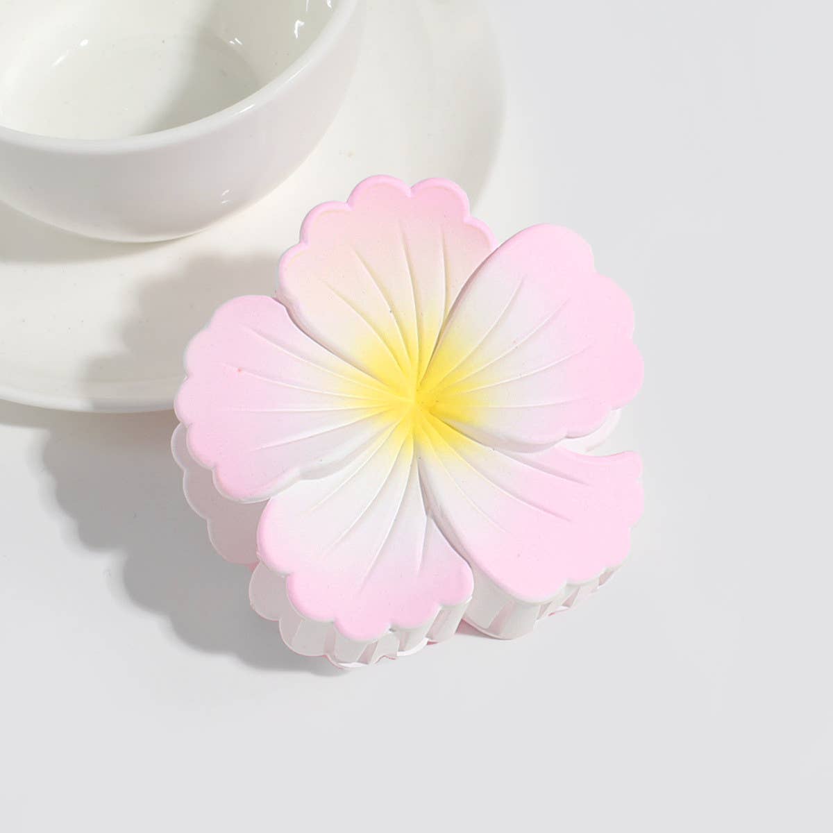SWEET CANDY-COLORED CURLING HEART FLOWER CLIP
