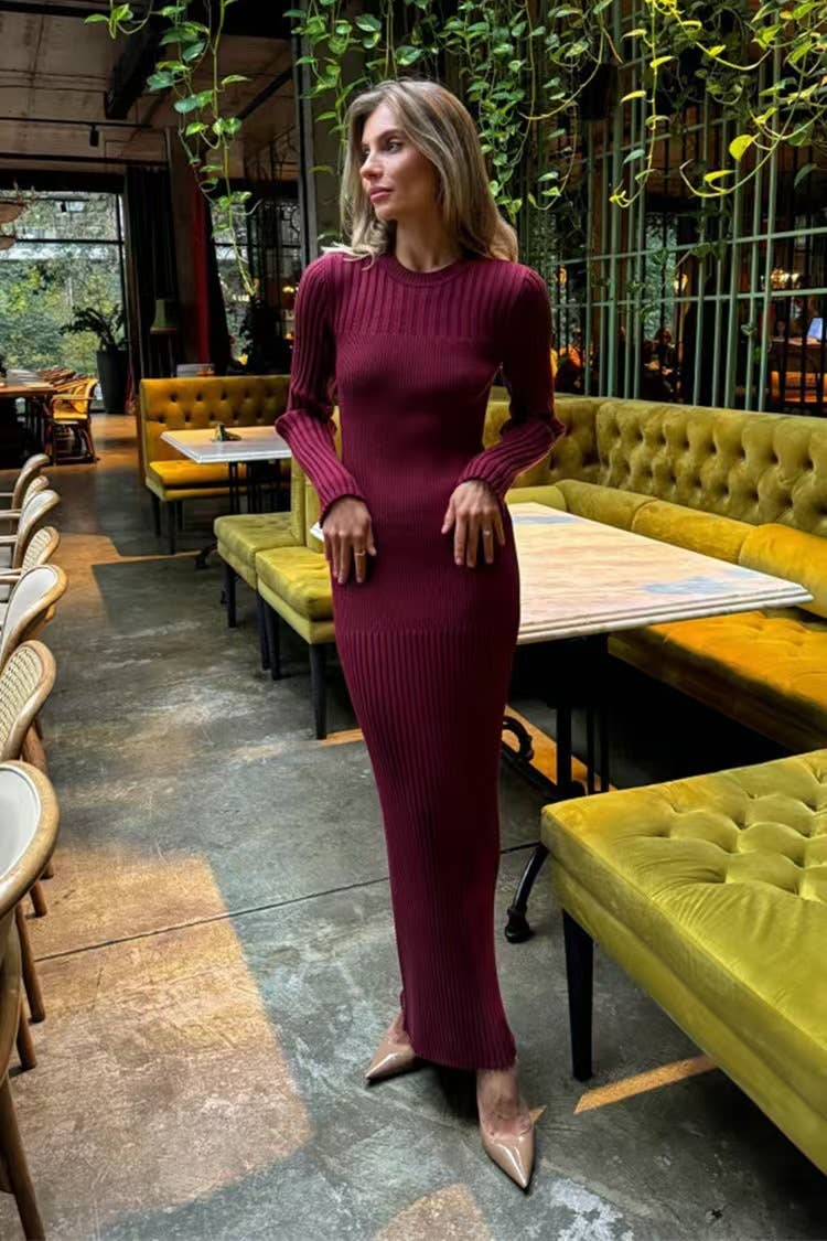 Round-neck pitted tight knitted dress