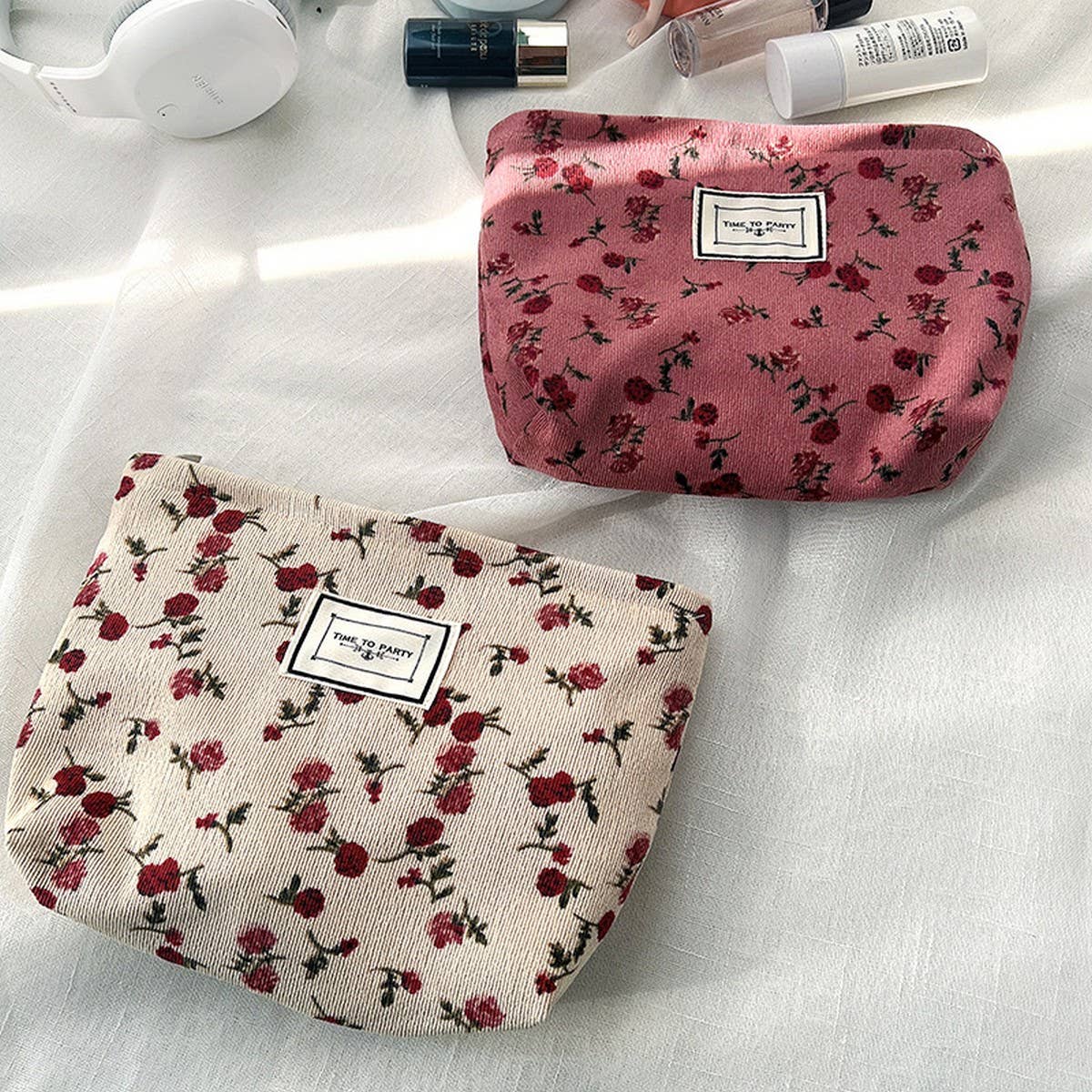 CONTRAST FLOWER PATTERN ZIPPER PORTABLE WASH BAG_CWAB1217